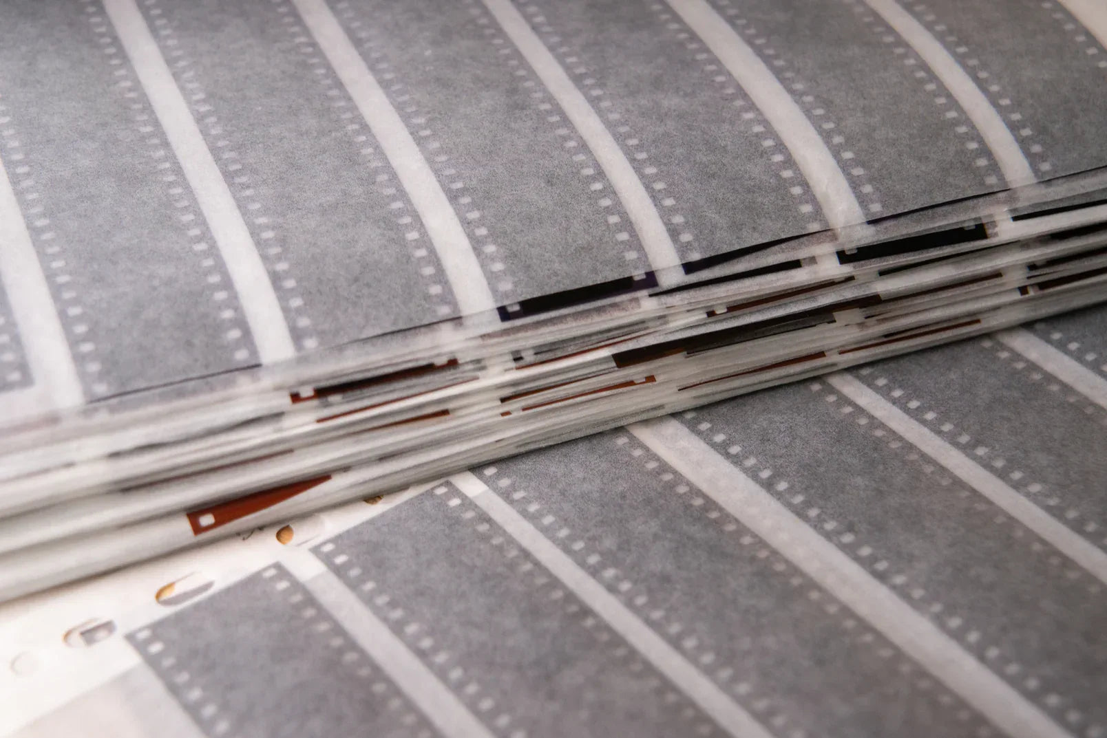 Pergamine Paper Sleeves 35mm – 7 Stripes - Photo Studio Berlin