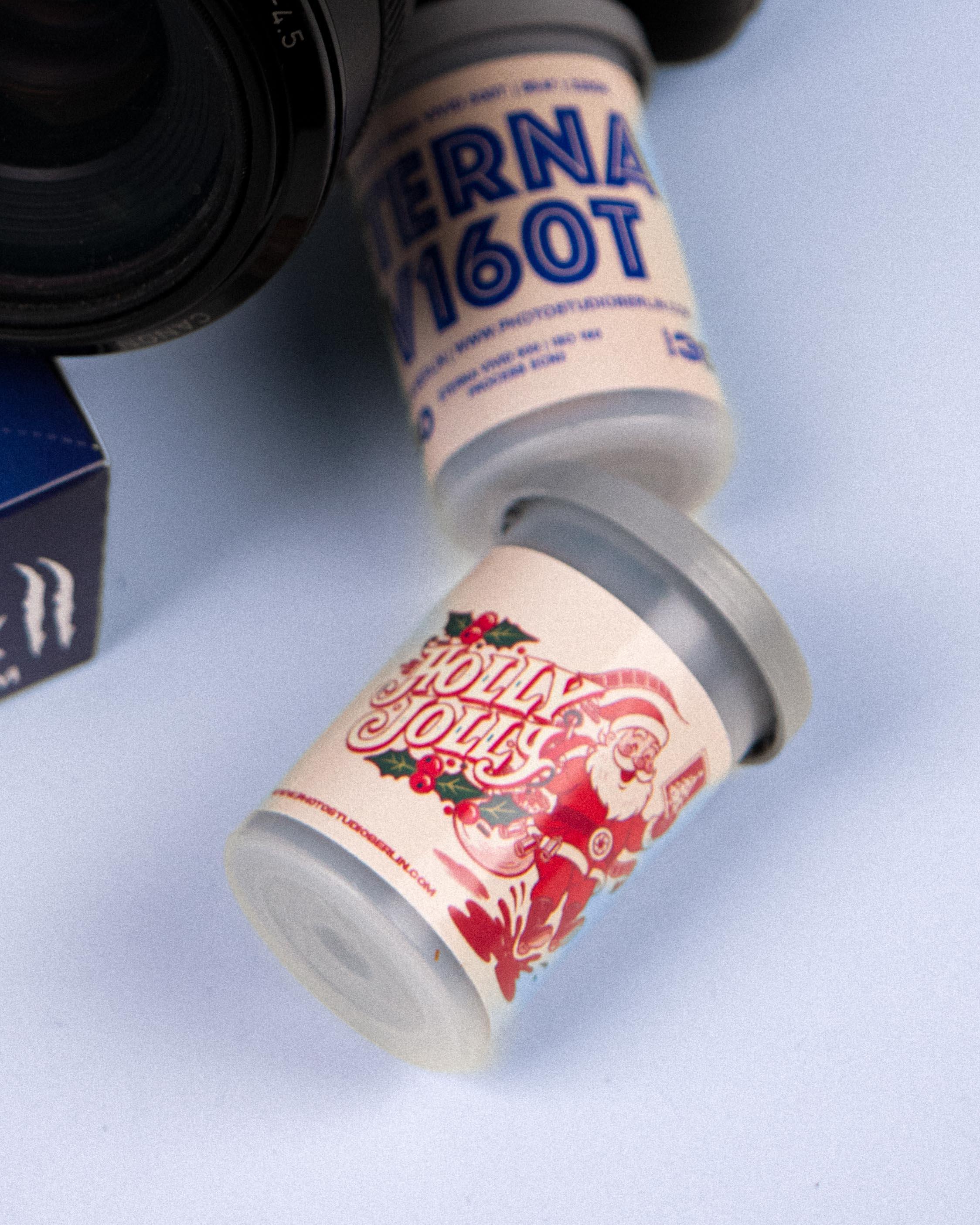 ECN-2 Holly Jolly 100 ISO – 135/36 (Christmas film roll) - Photo Studio Berlin