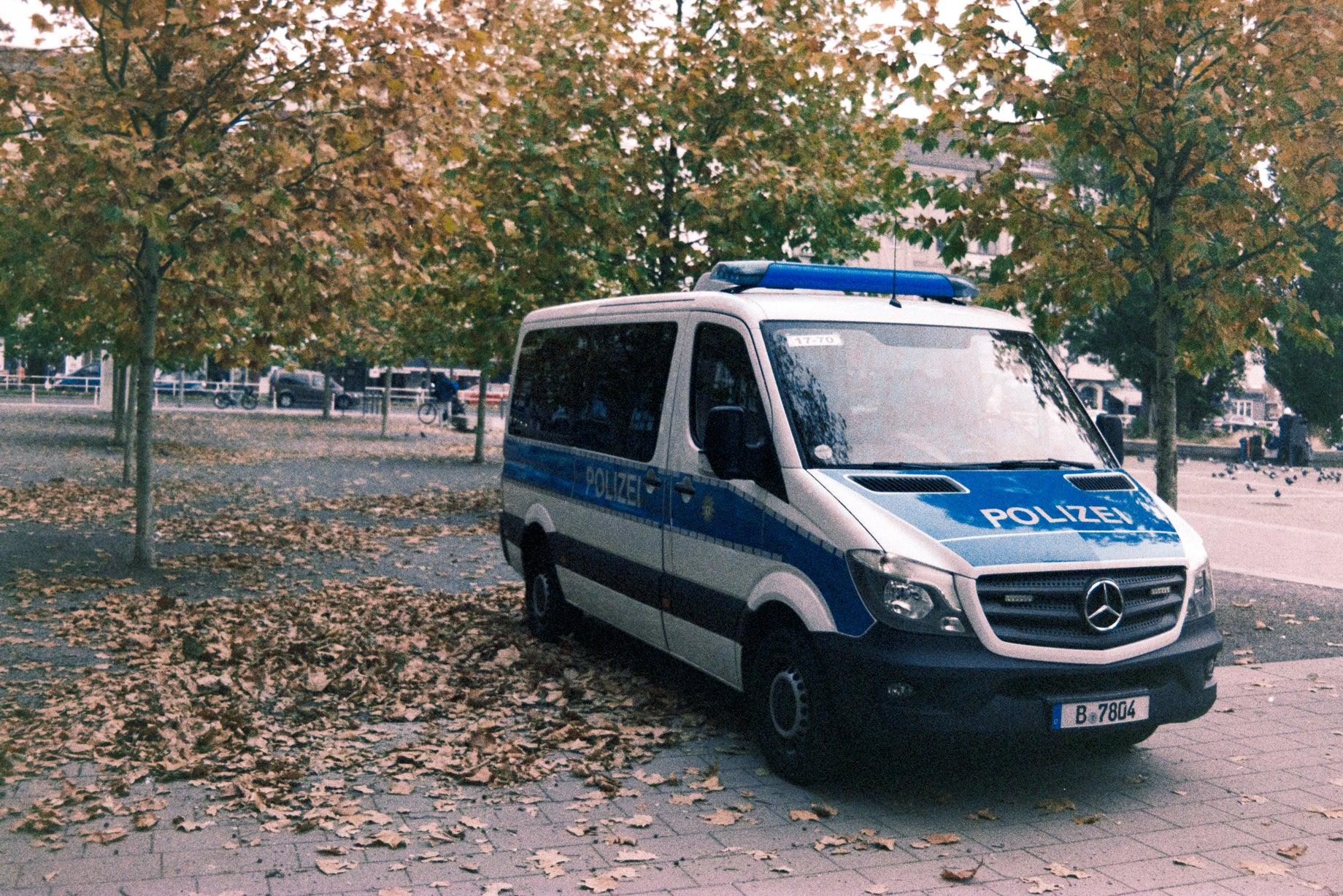 ECN-2 Holly Jolly 100 ISO – 135/36 (Christmas film roll) - Photo Studio Berlin